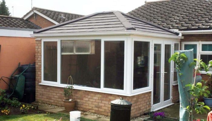 double-hipped-tiled-conservatory-roof-1024×768-1 double-hipped-tiled-conservatory-roof-1024x768-1
